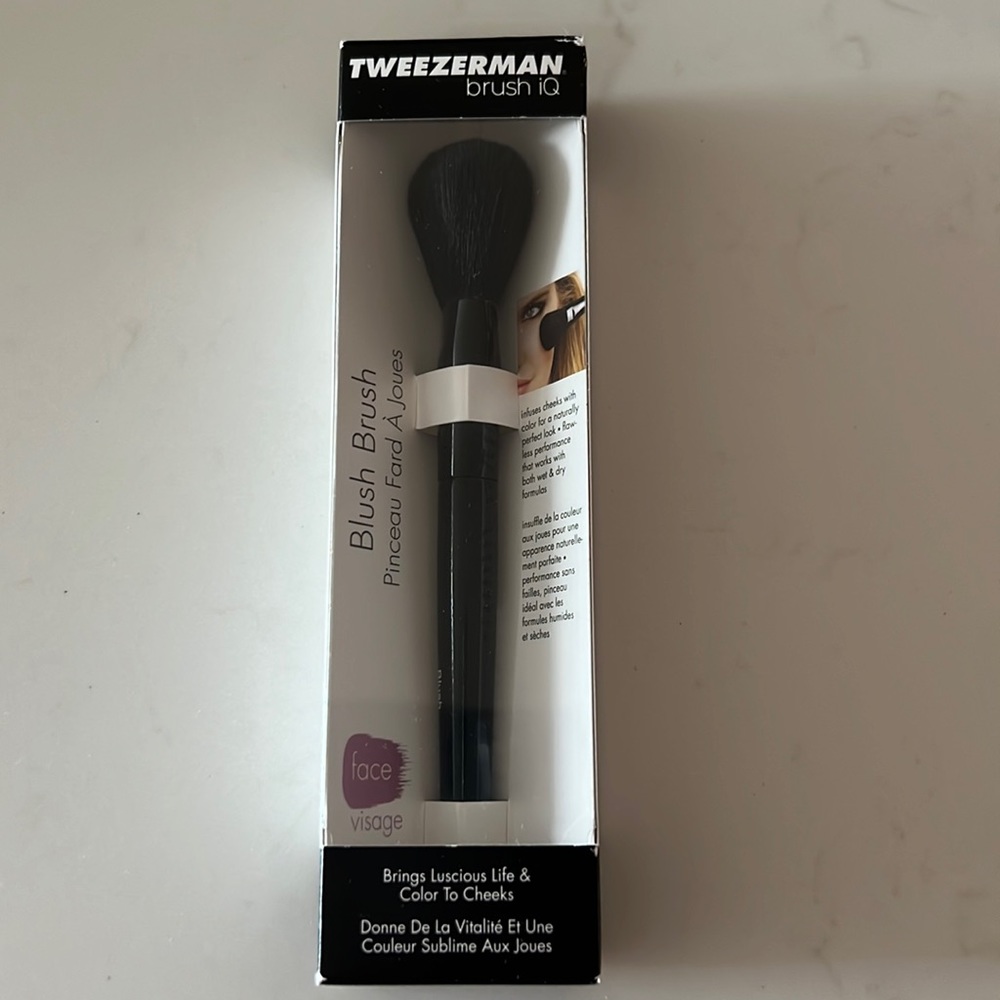 Tweezerman Blush Brush